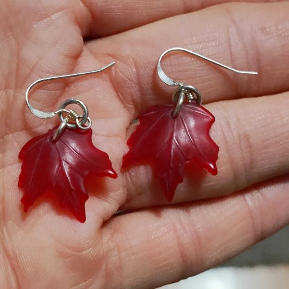 DARK RUBY RESIN MAPLE LEAVES .925 HOOK DROP DANGLE 1.5